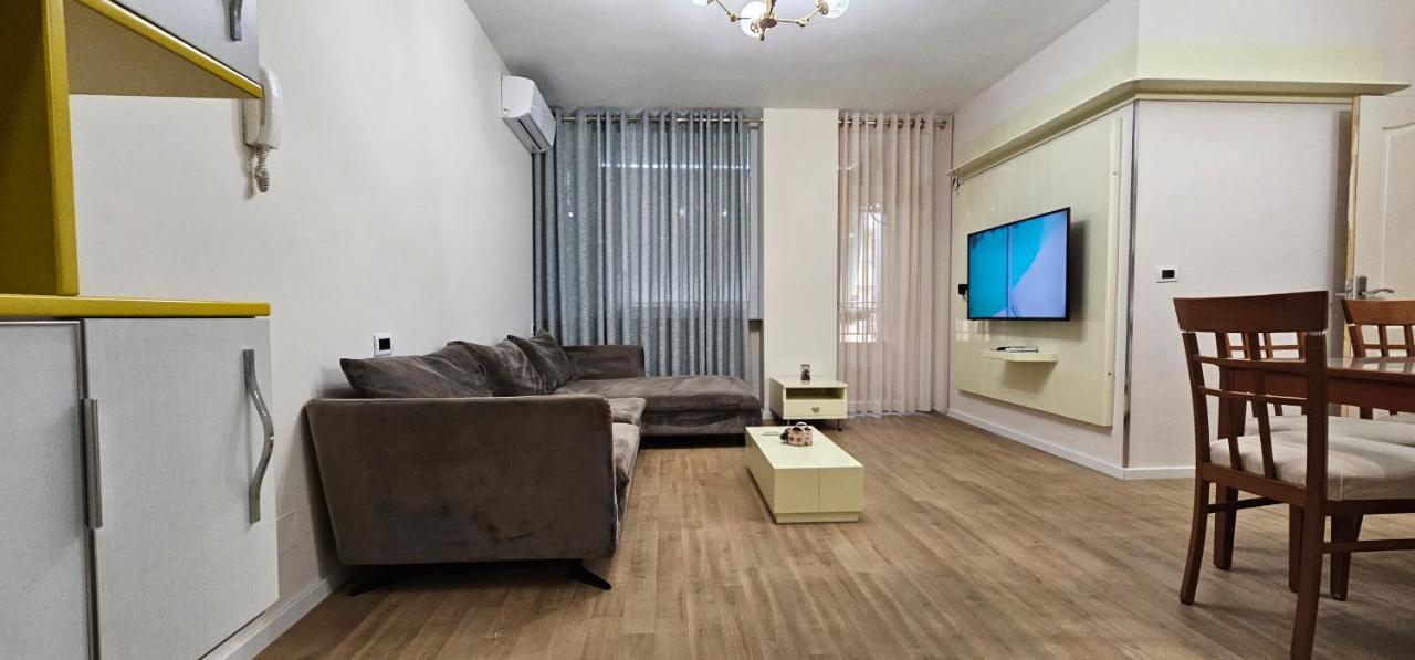Discover Tirana From Our 3-Room Apartment With Free Parking-Komuna E Parisit Dış mekan fotoğraf