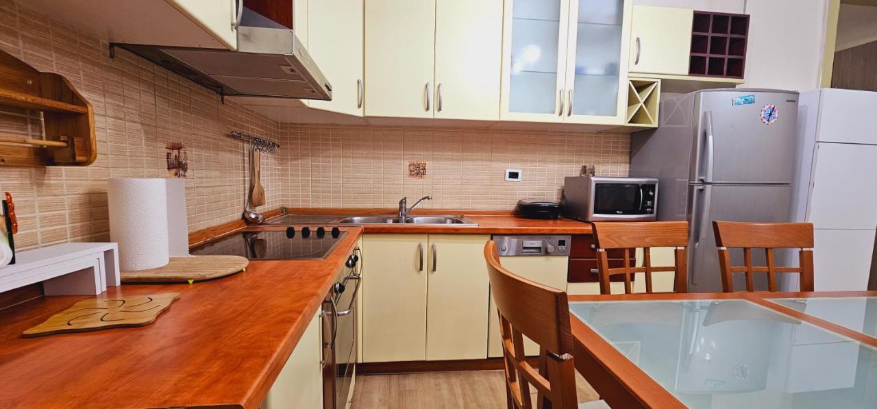 Discover Tirana From Our 3-Room Apartment With Free Parking-Komuna E Parisit Dış mekan fotoğraf