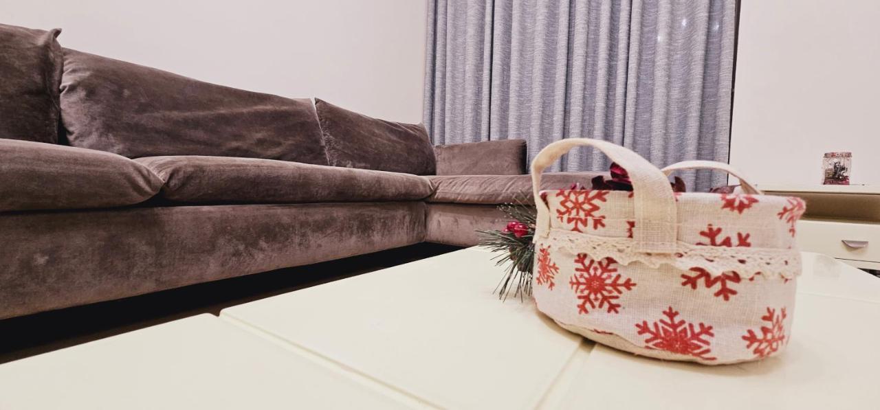 Discover Tirana From Our 3-Room Apartment With Free Parking-Komuna E Parisit Dış mekan fotoğraf